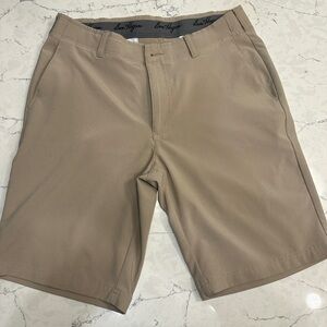 Hogan Men's Khaki Flat Front Golf Shorts